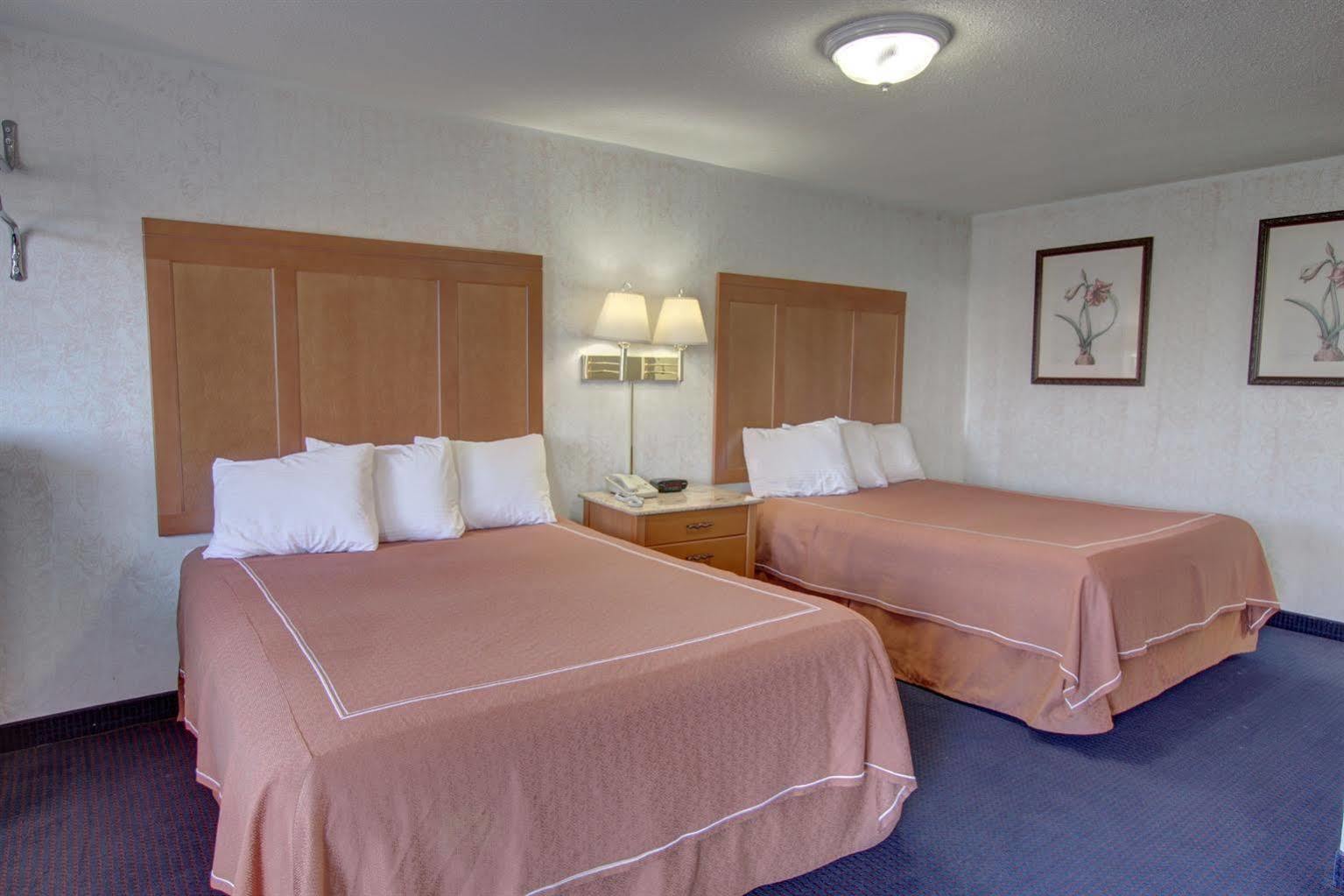 Motel Castle & Niagara Falls
