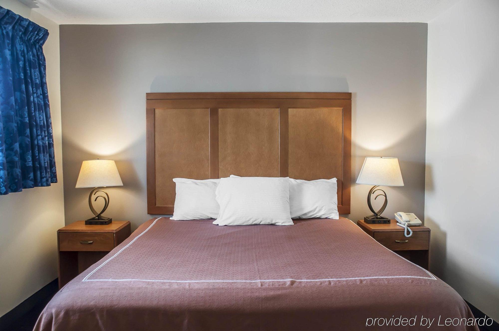 Castle Inn&suites Motel Niagara Falls