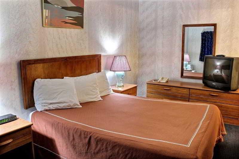 Castle Inn&suites Motel
